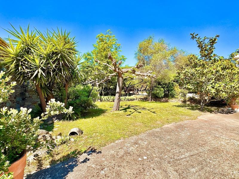 Maison - 269 m² - 7 pièces