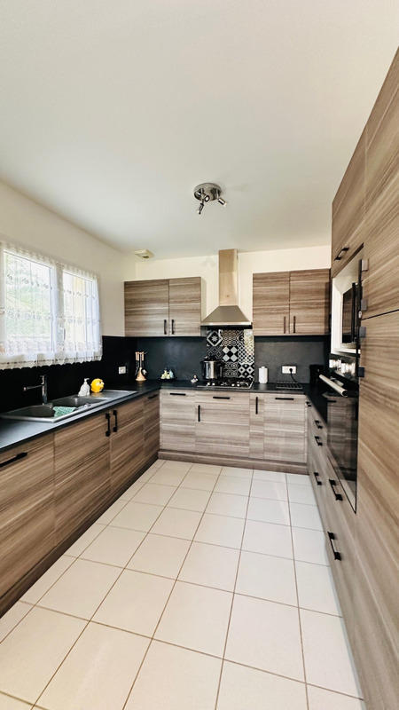 Maison - 94 m² - 4 pièces