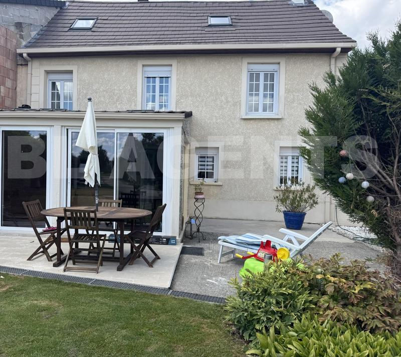 Propriété - 128 m² - 6 pièces