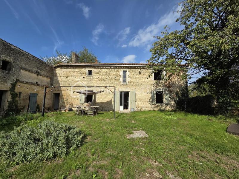 Maison en pierre - 160 m² - 6 pièces