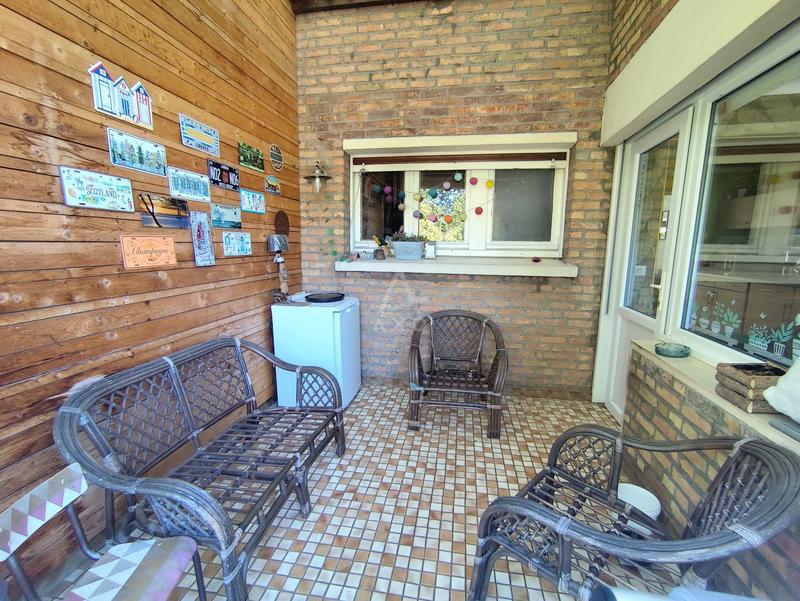 Maison - 90 m² - 6 pièces