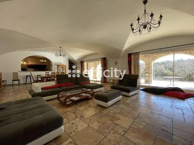 Maison en pierre - 550 m² - 18 pièces