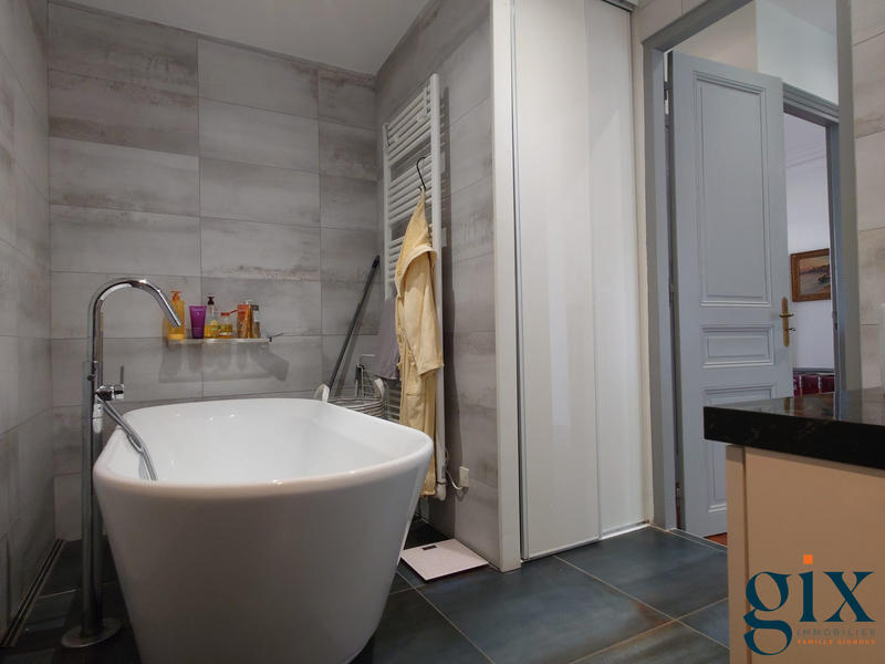 Appartement - 160 m² - 5 pièces