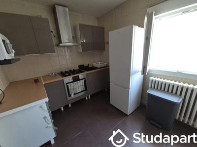 Chambre - 13 m² - 1 pièce