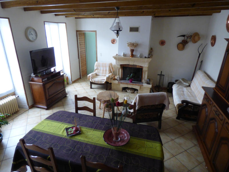 Maison - 94 m² - 7 pièces