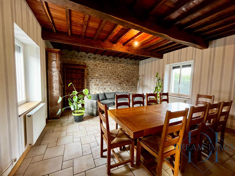 Maison - 205 m² - 5 pièces