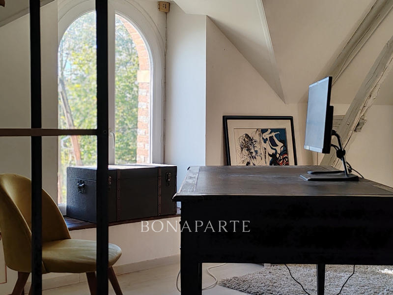 Maison - 285 m² - 9 pièces