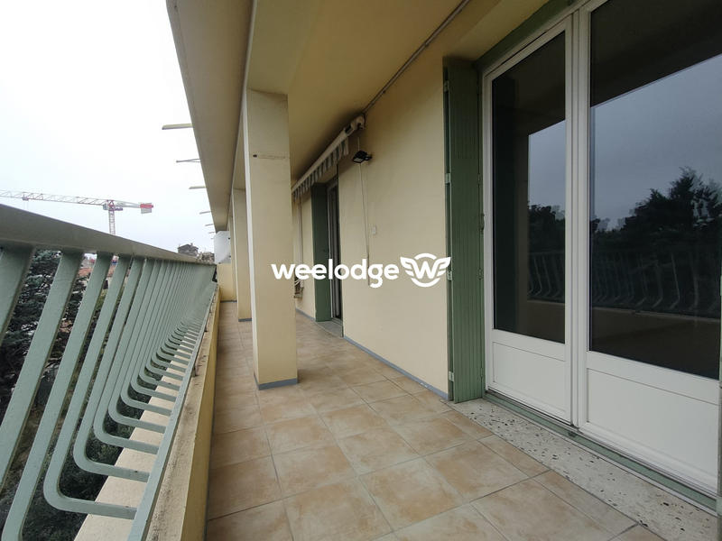 Appartement - 85 m² - 3 pièces