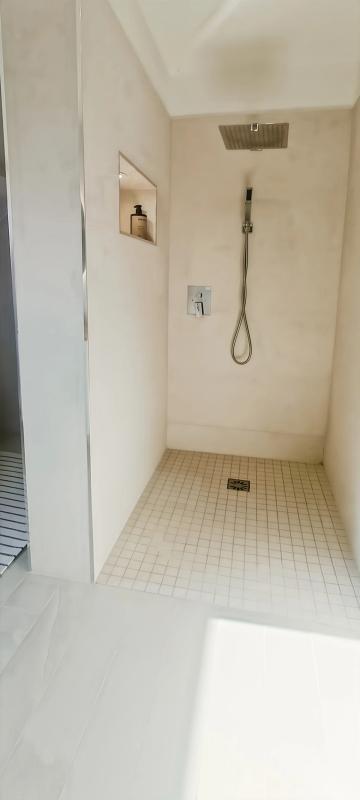 Maison - 485 m² - 11 pièces