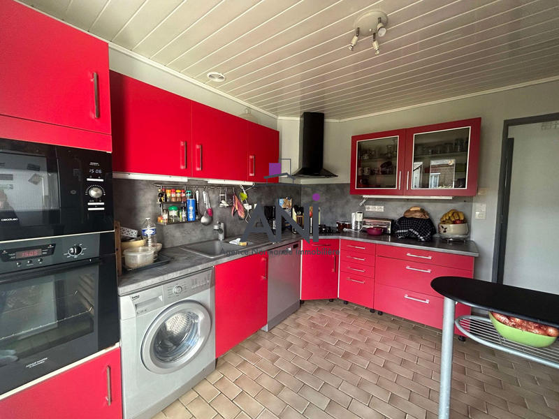 Maison - 95 m² - 5 pièces