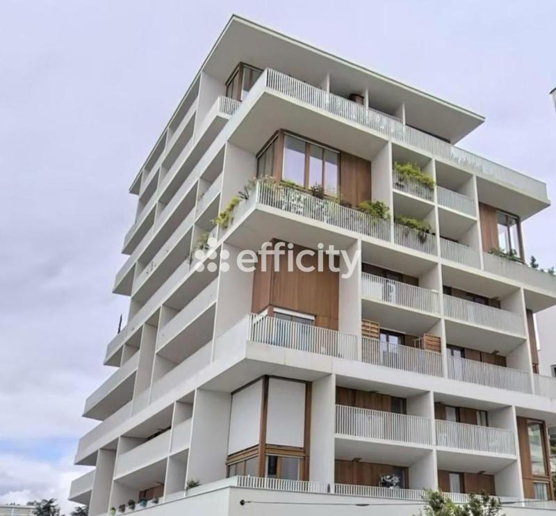 Appartement - 70 m² - 4 pièces