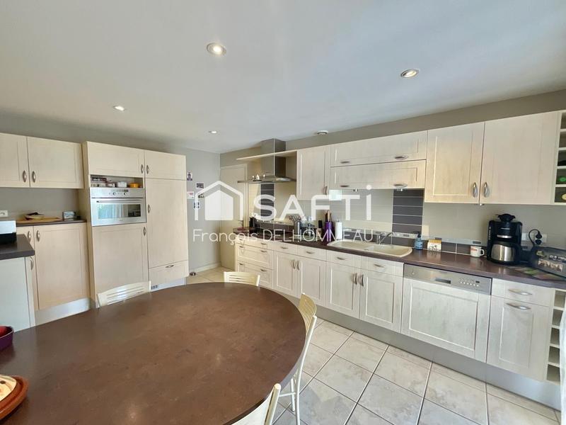 Maison - 121 m² - 6 pièces