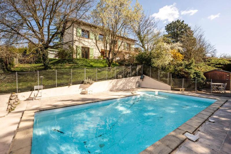 Maison - 145 m² - 6 pièces