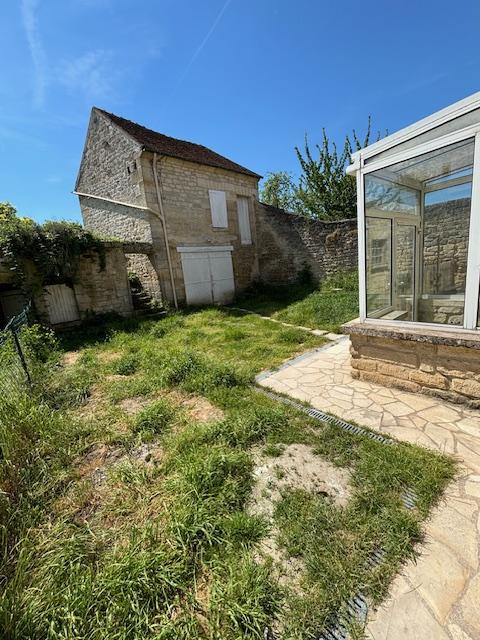 Maison en pierre - 74 m² - 4 pièces