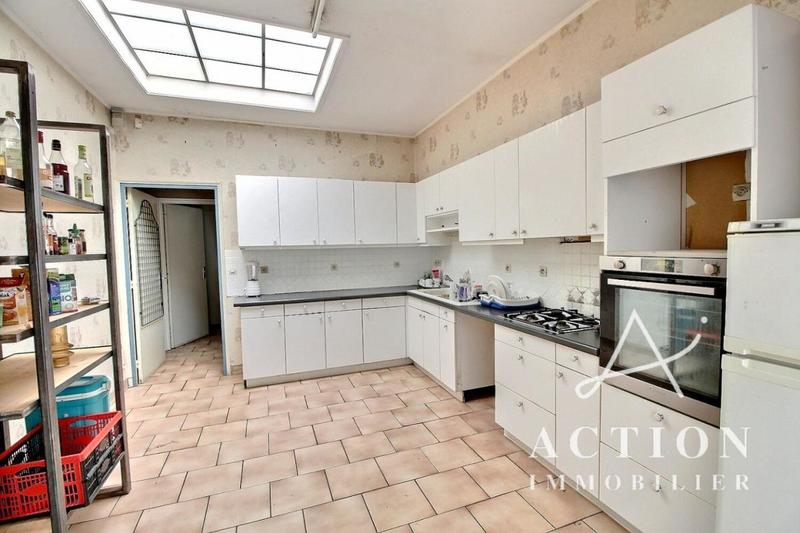 Maison - 289 m² - 8 pièces