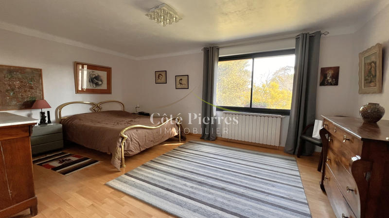 Villa - 200 m² - 4 pièces