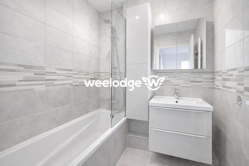 Appartement - 81 m² - 5 pièces