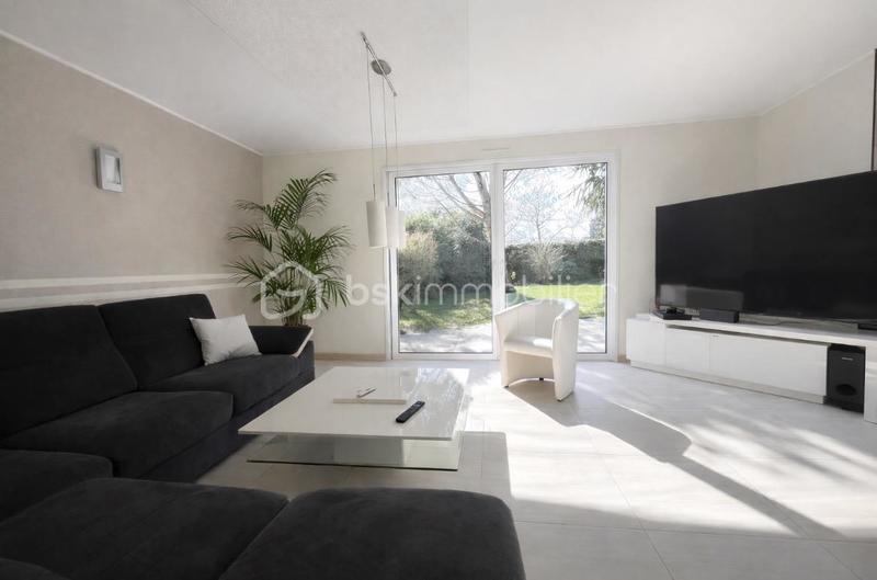 Maison - 173 m² - 11 pièces