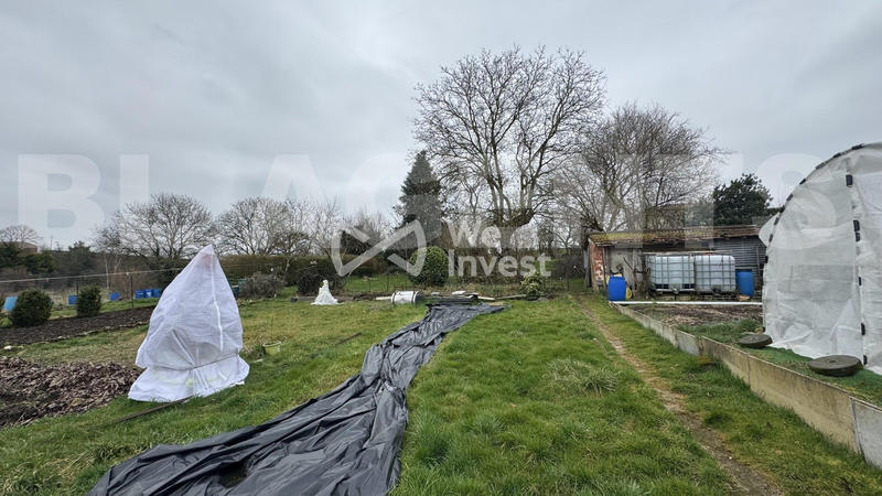 Maison - 213 m² - 8 pièces