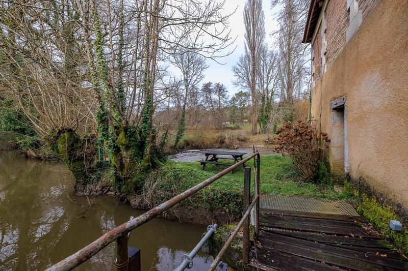 Moulin - 51 m² - 2 pièces