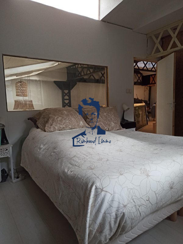 Maison - 326 m² - 4 pièces