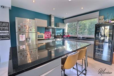 Maison - 160 m² - 7 pièces