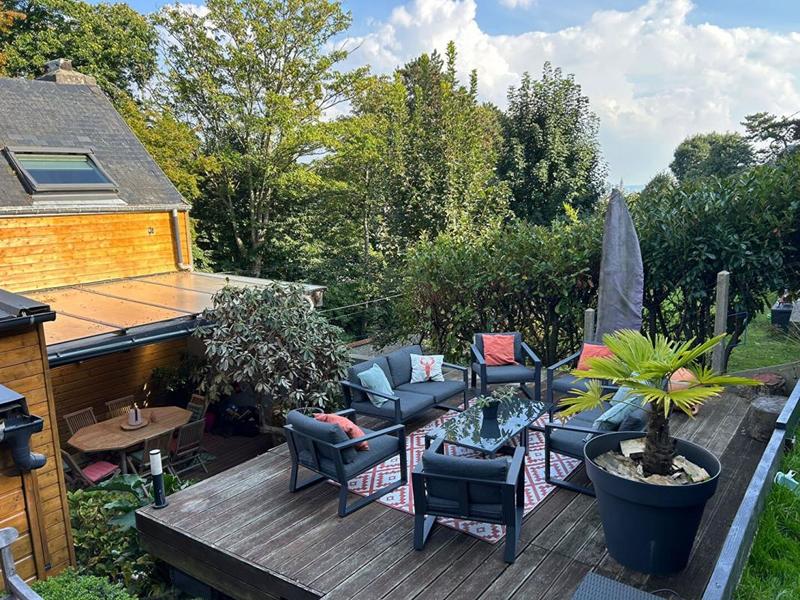 Maison - 140 m² - 8 pièces