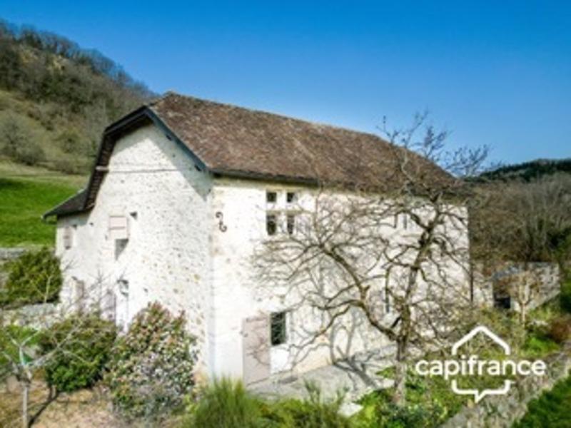 Maison - 256 m² - 10 pièces