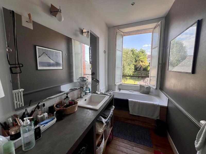 Appartement - 85 m² - 3 pièces