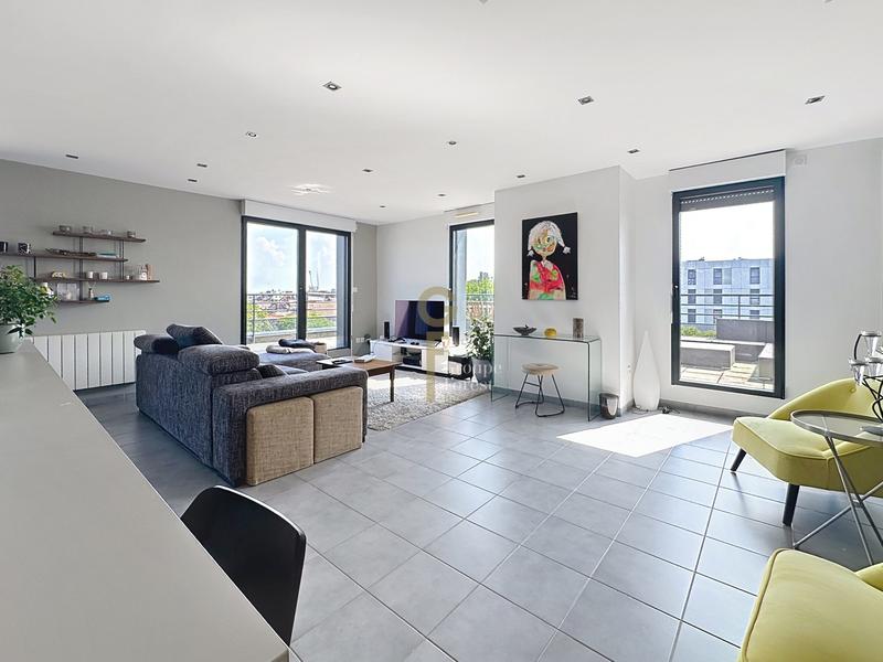 Appartement - 90 m² - 3 pièces