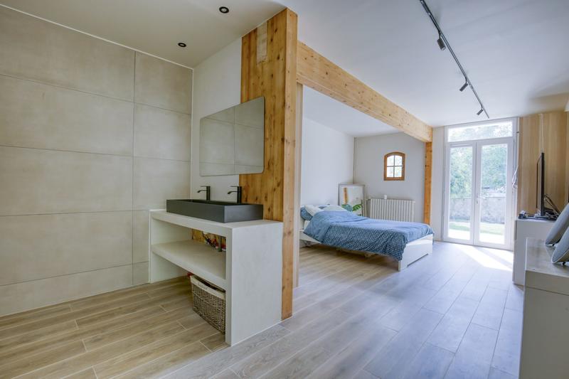 Maison - 231 m² - 7 pièces