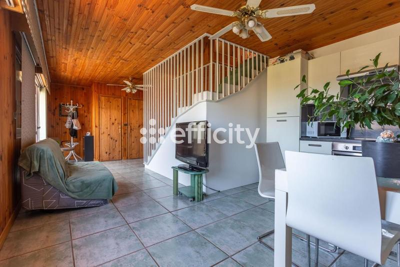 Maison - 497 m² - 9 pièces