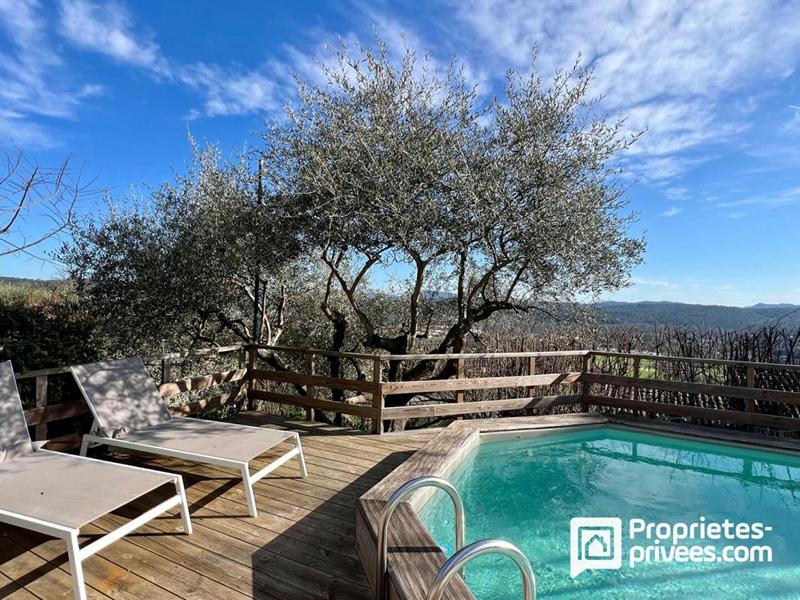 Maison - 214 m² - 6 pièces