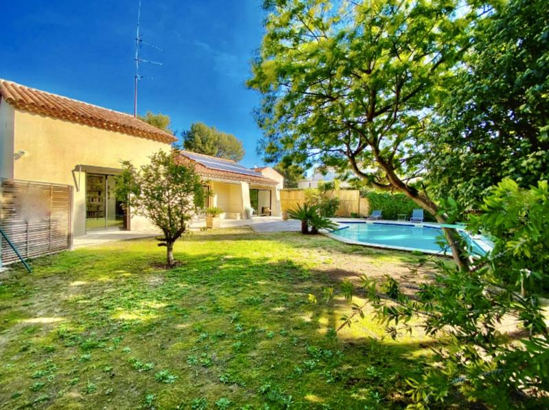 Villa - 200 m² - 6 pièces