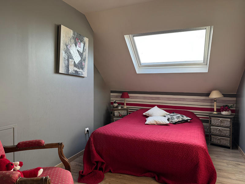 Maison - 182 m² - 8 pièces