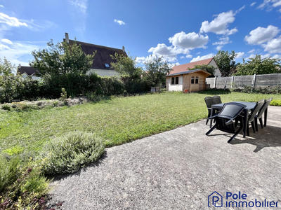 Maison traditionnelle - 121 m² - 6 pièces