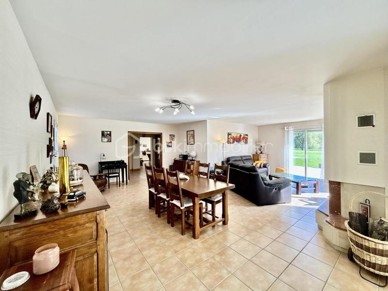 Maison - 206 m² - 6 pièces