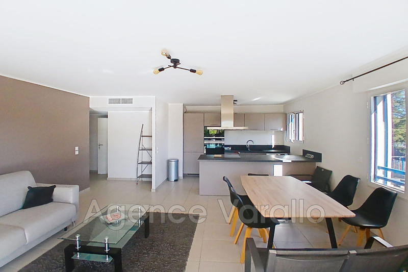 Appartement - 72 m² - 3 pièces