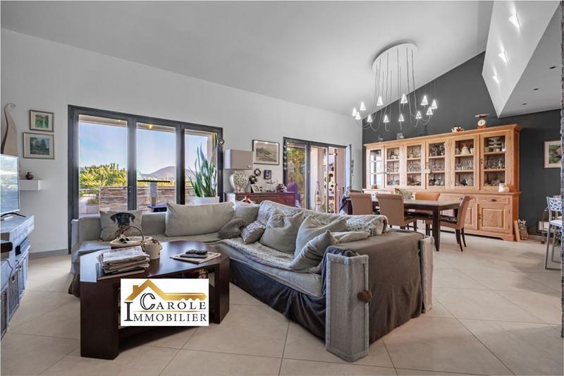 Maison traditionnelle - 178 m² - 3 pièces