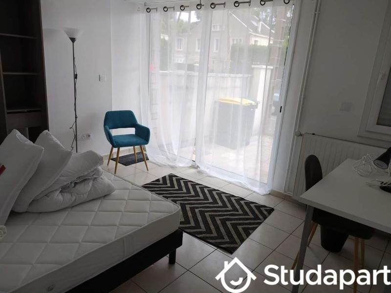 Chambre - 14 m² - 1 pièce