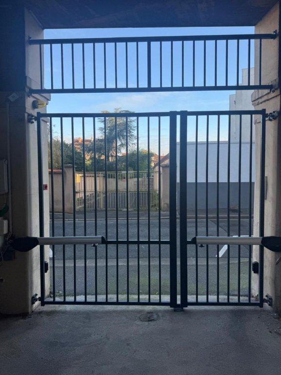 Immeuble - 2 270 m²