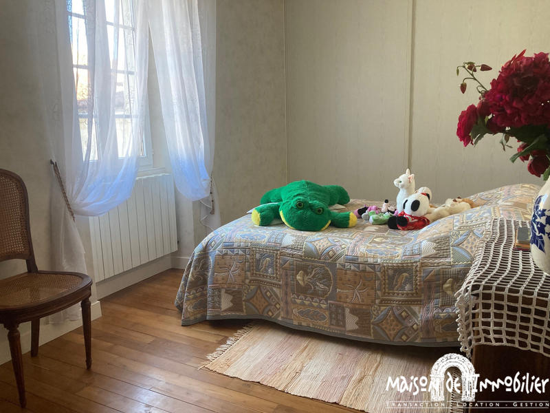 Maison - 353 m² - 9 pièces