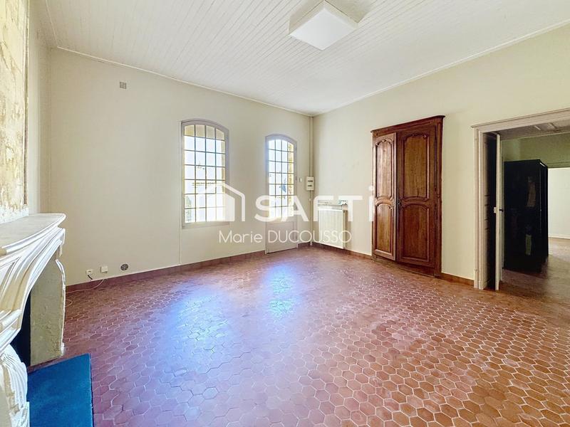 Maison - 343 m² - 10 pièces