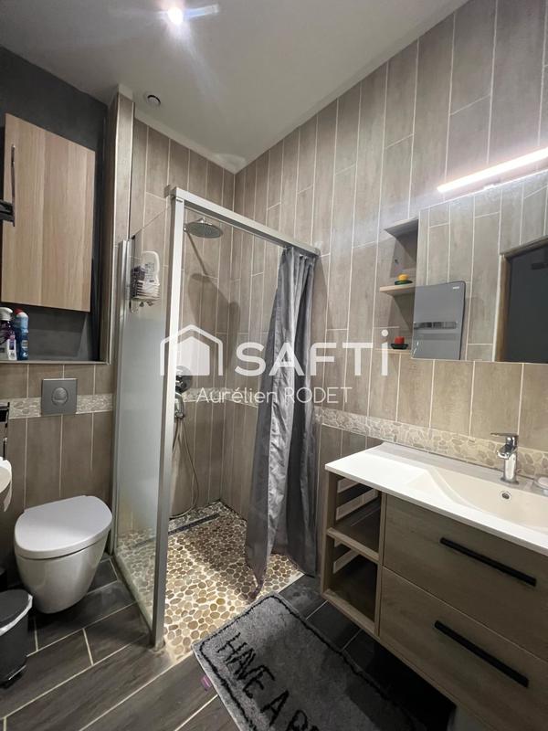 Maison - 151 m² - 7 pièces