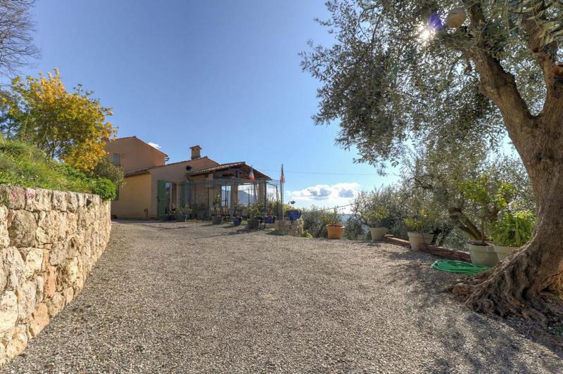 Maison - 137 m² - 5 pièces