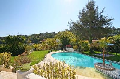 Villa - 310 m² - 8 pièces