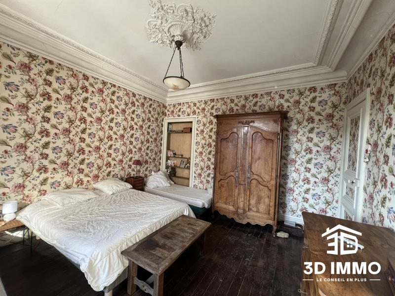 Maison - 325 m² - 14 pièces