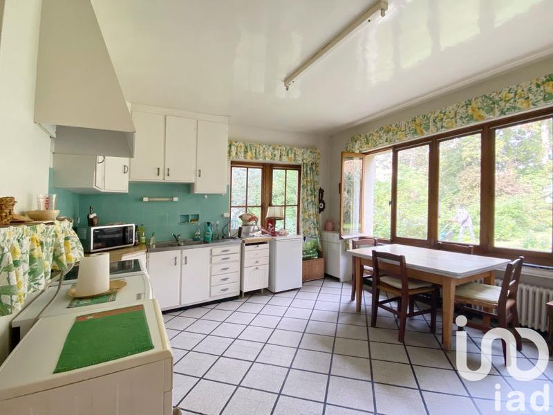 Maison - 280 m² - 9 pièces