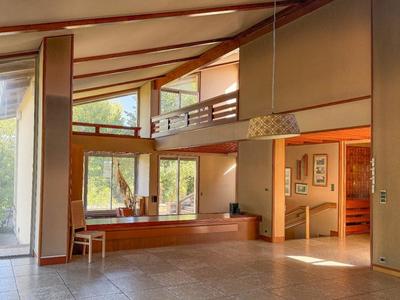 Propriété - 344 m² - 9 pièces