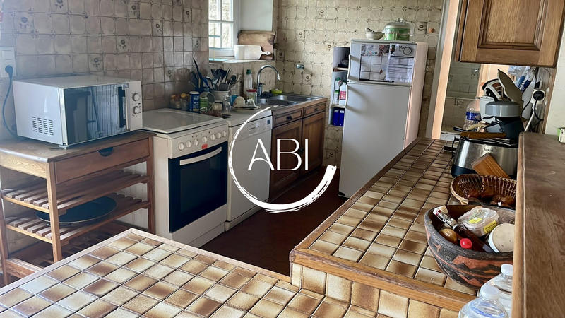 Maison ancienne - 258 m² - 9 pièces